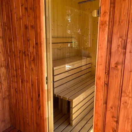 Mobi House Zielona Dolina * Szteklin